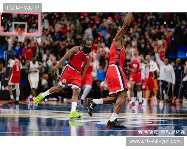 哈登直指快船最大问题，认为泰伦卢需调整，哈登联手伦纳德